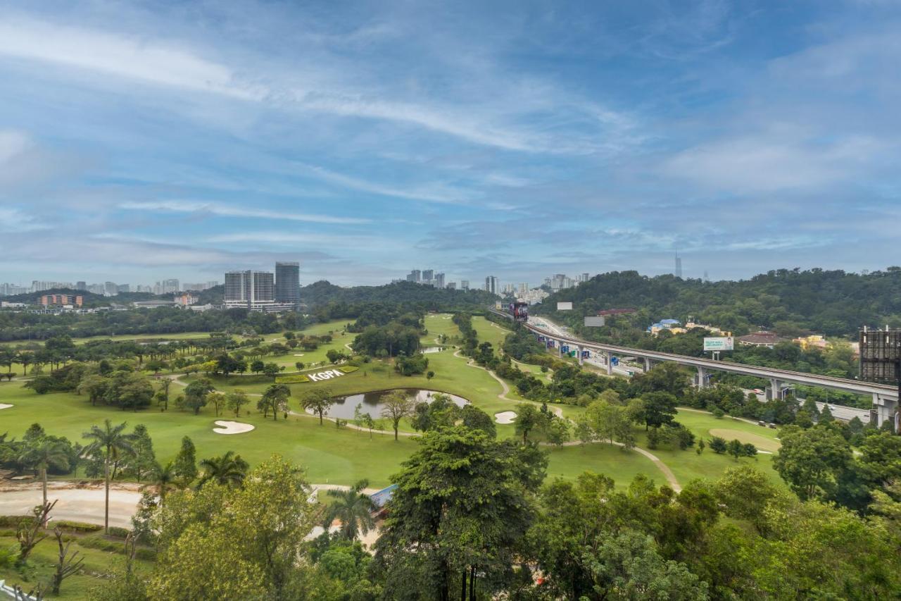 M Resort & Hotel Kuala Lumpur Exteriér fotografie View of the golf course